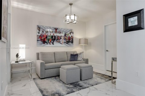 Condo in Sunny Isles Beach, Florida, 2 bedrooms  № 1864554 - photo 19