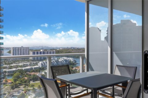 Condo in Sunny Isles Beach, Florida, 2 bedrooms  № 1864554 - photo 18