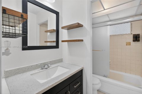 Купить кондоминиум в Майами-Бич, Флорида 1 спальня, 61.97м2, № 2066541 - фото 10