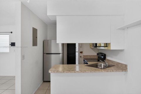 Купить кондоминиум в Майами-Бич, Флорида 1 спальня, 61.97м2, № 2066541 - фото 6