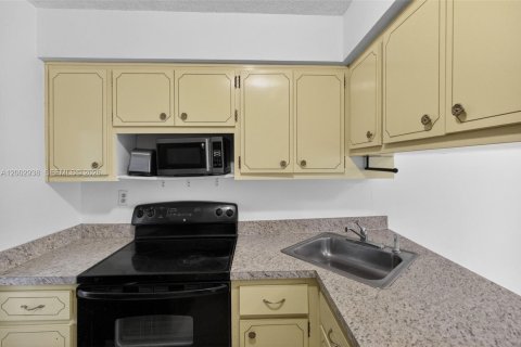 Купить кондоминиум в Майами-Бич, Флорида 1 спальня, 61.97м2, № 2066541 - фото 9