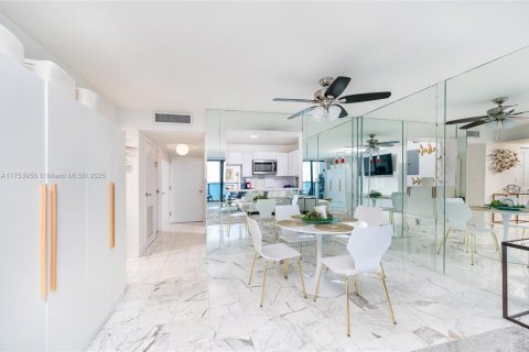 Condominio en venta en Hollywood, Florida, 1 dormitorio, 92.9 m2 № 1502566 - foto 16