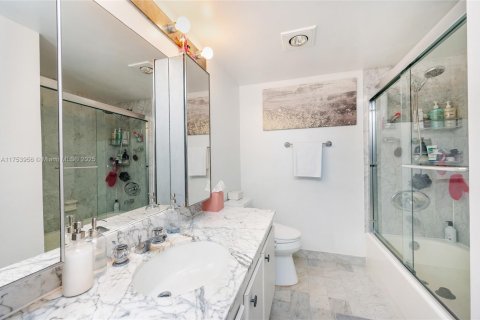 Condominio en venta en Hollywood, Florida, 1 dormitorio, 92.9 m2 № 1502566 - foto 23
