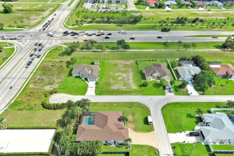 Land in Cape Coral, Florida № 1889977 - photo 15