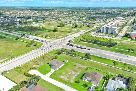 Land in Cape Coral, Florida № 1889977 - photo 17