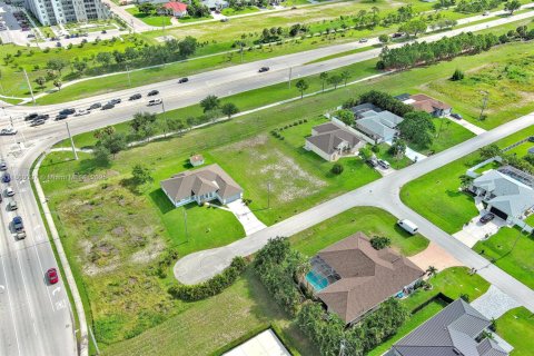 Land in Cape Coral, Florida № 1889977 - photo 14