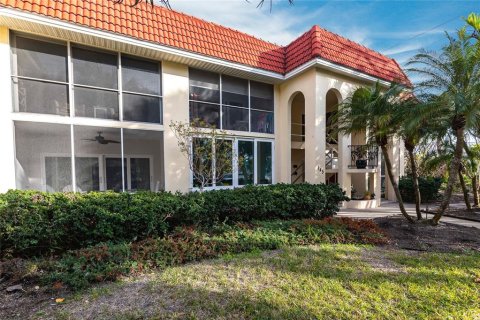 Condominio en venta en Sarasota, Florida, 2 dormitorios, 83.61 m2 № 1552488 - foto 1