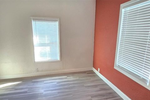 House in Tampa, Florida 4 bedrooms, 131.92 sq.m. № 1845281 - photo 25
