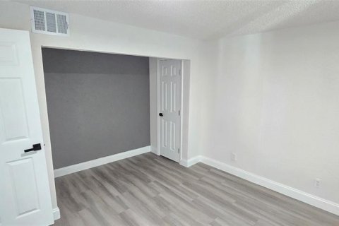 House in Tampa, Florida 4 bedrooms, 131.92 sq.m. № 1845281 - photo 26