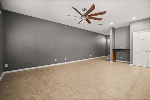 Townhouse in Winter Garden, Florida 3 bedrooms, 176.98 sq.m. № 2097719 - photo 4