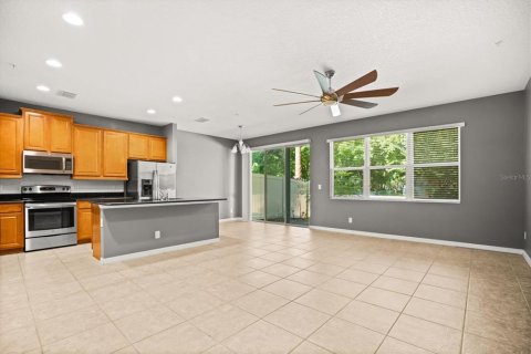 Townhouse in Winter Garden, Florida 3 bedrooms, 176.98 sq.m. № 2097719 - photo 2