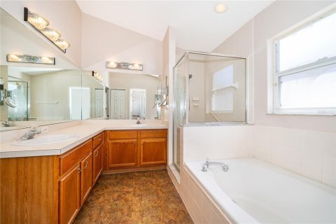 Villa ou maison à vendre à Orlando, Floride: 3 chambres, 168.43 m2 № 2351820 - photo 18