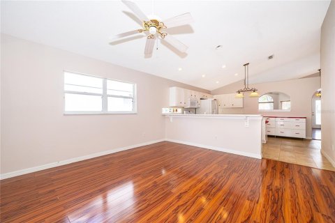 Villa ou maison à vendre à Orlando, Floride: 3 chambres, 168.43 m2 № 2351820 - photo 8
