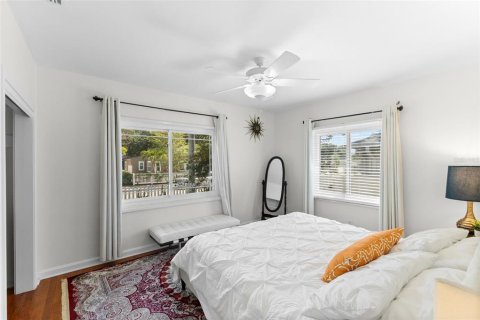 House in Saint Petersburg, Florida 2 bedrooms, 99.68 sq.m. № 2200240 - photo 21
