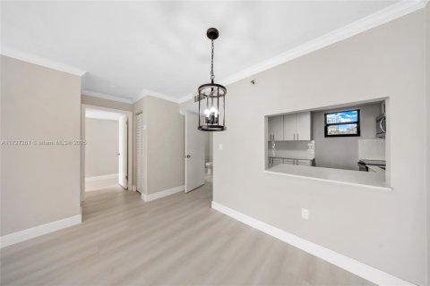 Copropriété à vendre à Miami Beach, Floride: 1 chambre, 73.21 m2 № 1948499 - photo 12