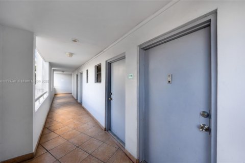 Copropriété à vendre à Miami Beach, Floride: 1 chambre, 73.21 m2 № 1948499 - photo 26