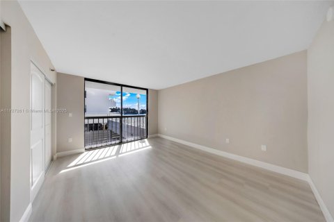 Copropriété à vendre à Miami Beach, Floride: 1 chambre, 73.21 m2 № 1948499 - photo 17