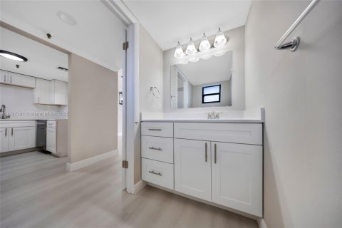 Copropriété à vendre à Miami Beach, Floride: 1 chambre, 73.21 m2 № 1948499 - photo 22