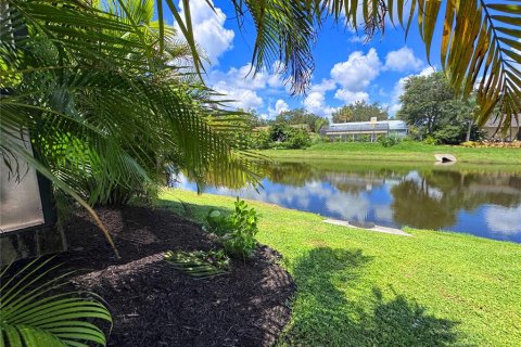 House in Sarasota, Florida 3 bedrooms, 146.69 sq.m. № 2354748 - photo 30