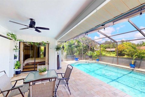 House in Sarasota, Florida 3 bedrooms, 146.69 sq.m. № 2354748 - photo 28