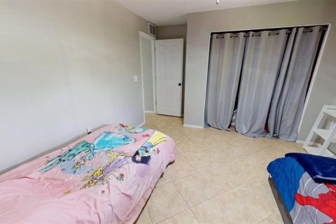 House in Sarasota, Florida 3 bedrooms, 146.69 sq.m. № 2354748 - photo 21