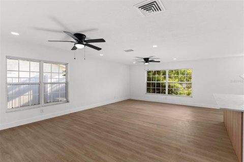 Casa en venta en Clearwater, Florida, 3 dormitorios, 187.29 m2 № 1515878 - foto 5