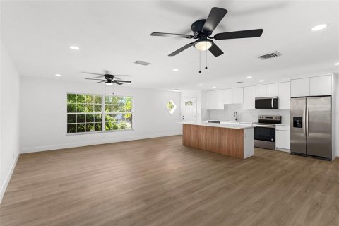 Casa en venta en Clearwater, Florida, 3 dormitorios, 187.29 m2 № 1515878 - foto 3