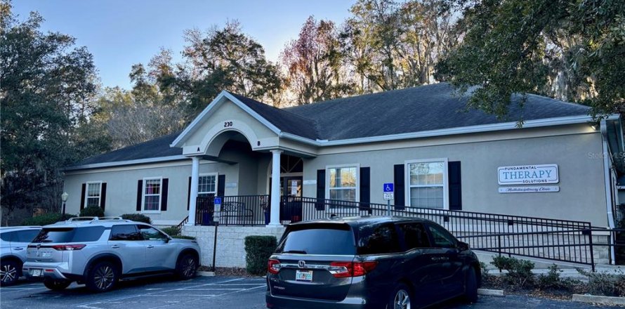 Propiedad comercial en Gainesville, Florida 174.01 m2 № 2113071