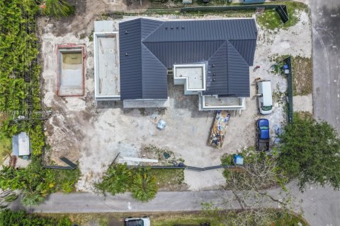 Casa en venta en South Miami, Florida, 5 dormitorios, 402.73 m2 № 1863236 - foto 28
