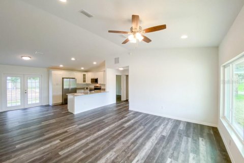 House in Ocala, Florida 3 bedrooms, 122.91 sq.m. № 1919277 - photo 3