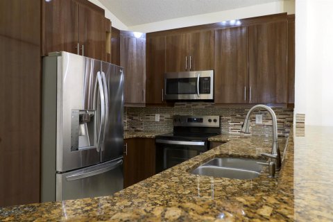Apartment in Boynton Beach, Florida 3 bedrooms, 128.11 sq.m. № 2392640 - photo 4