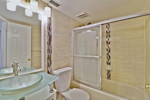 Apartment in Boynton Beach, Florida 3 bedrooms, 128.11 sq.m. № 2392640 - photo 12