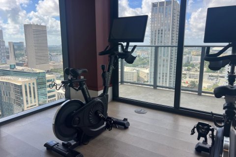 Condo in Miami, Florida, 2 bedrooms  № 2003394 - photo 23