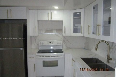 Купить кондоминиум в Мирамар, Флорида 2 спальни, 75.25м2, № 1970011 - фото 5