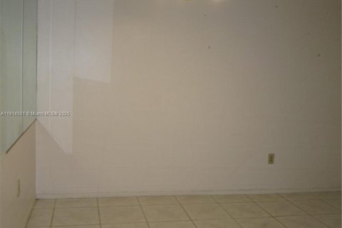 Купить кондоминиум в Мирамар, Флорида 2 спальни, 75.25м2, № 1970011 - фото 20