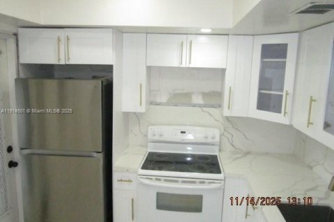 Купить кондоминиум в Мирамар, Флорида 2 спальни, 75.25м2, № 1970011 - фото 6