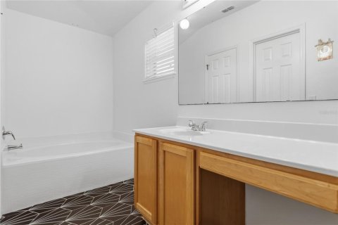 House in Kissimmee, Florida 3 bedrooms, 137.77 sq.m. № 2394113 - photo 17
