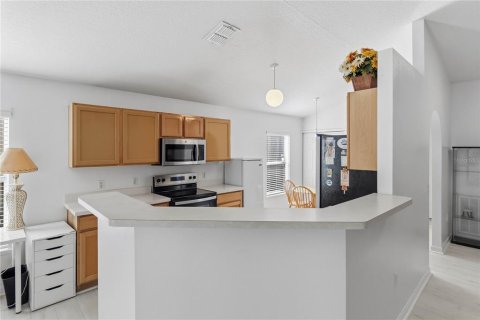 House in Kissimmee, Florida 3 bedrooms, 137.77 sq.m. № 2394113 - photo 7