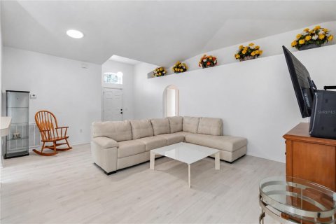 House in Kissimmee, Florida 3 bedrooms, 137.77 sq.m. № 2394113 - photo 5