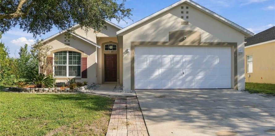 House in Kissimmee, Florida 3 bedrooms, 137.77 sq.m. № 2394113