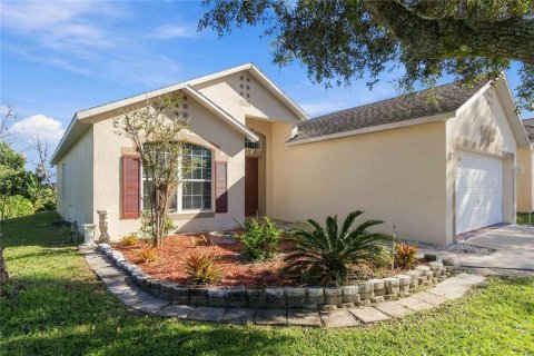 House in Kissimmee, Florida 3 bedrooms, 137.77 sq.m. № 2394113 - photo 2