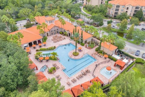 Condo in Davenport, Florida, 3 bedrooms № 2225039 - photo 2