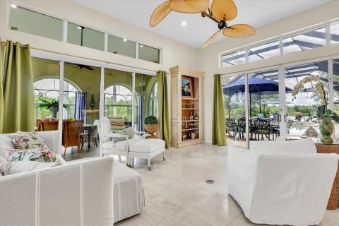House in Port Charlotte, Florida 5 bedrooms, 612.88 sq.m. № 2294841 - photo 20