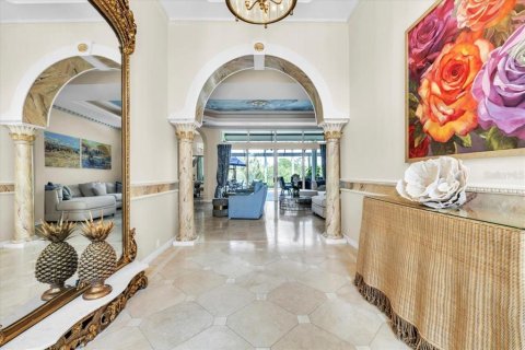 House in Port Charlotte, Florida 5 bedrooms, 612.88 sq.m. № 2294841 - photo 5