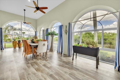 House in Port Charlotte, Florida 5 bedrooms, 612.88 sq.m. № 2294841 - photo 24