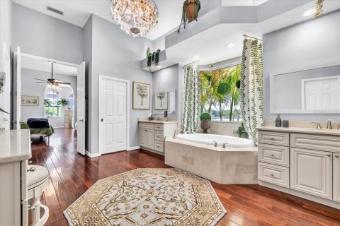 House in Port Charlotte, Florida 5 bedrooms, 612.88 sq.m. № 2294841 - photo 30