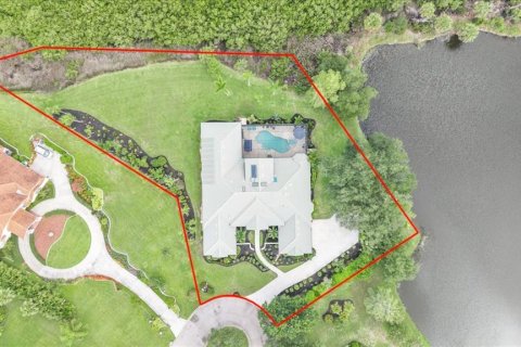 House in Port Charlotte, Florida 5 bedrooms, 612.88 sq.m. № 2294841 - photo 3