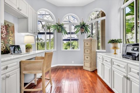 House in Port Charlotte, Florida 5 bedrooms, 612.88 sq.m. № 2294841 - photo 28