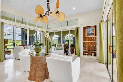 House in Port Charlotte, Florida 5 bedrooms, 612.88 sq.m. № 2294841 - photo 19