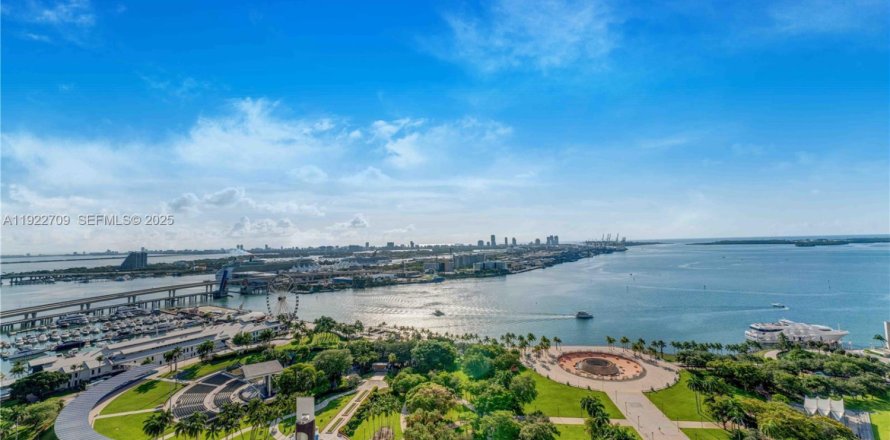 Condo à Miami, Floride, 2 chambres  № 1976695